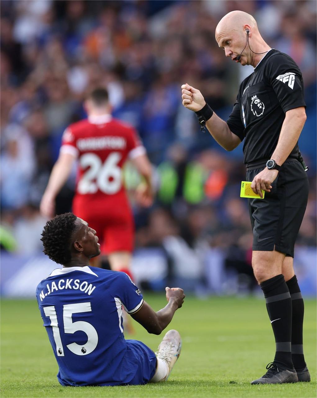 九游网页官网入口皇家马德里训练开放日，赛后回应争议引欢呼，英超在即，身体对抗强度拉满的简单介绍