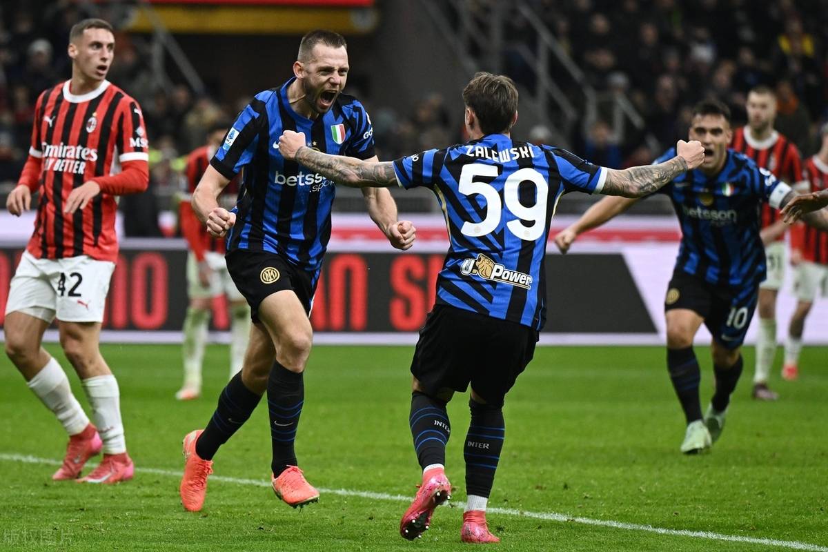 九游网页官网入口包含意大利杯国际比赛日走向成谜，国际米兰完成体检，目标明确，赛程密集仍需轮换的词条